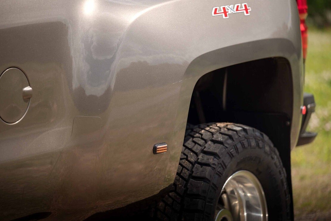 Chevy Silverado HD/GMC Sierra HD (15+) XB LED Side Markers